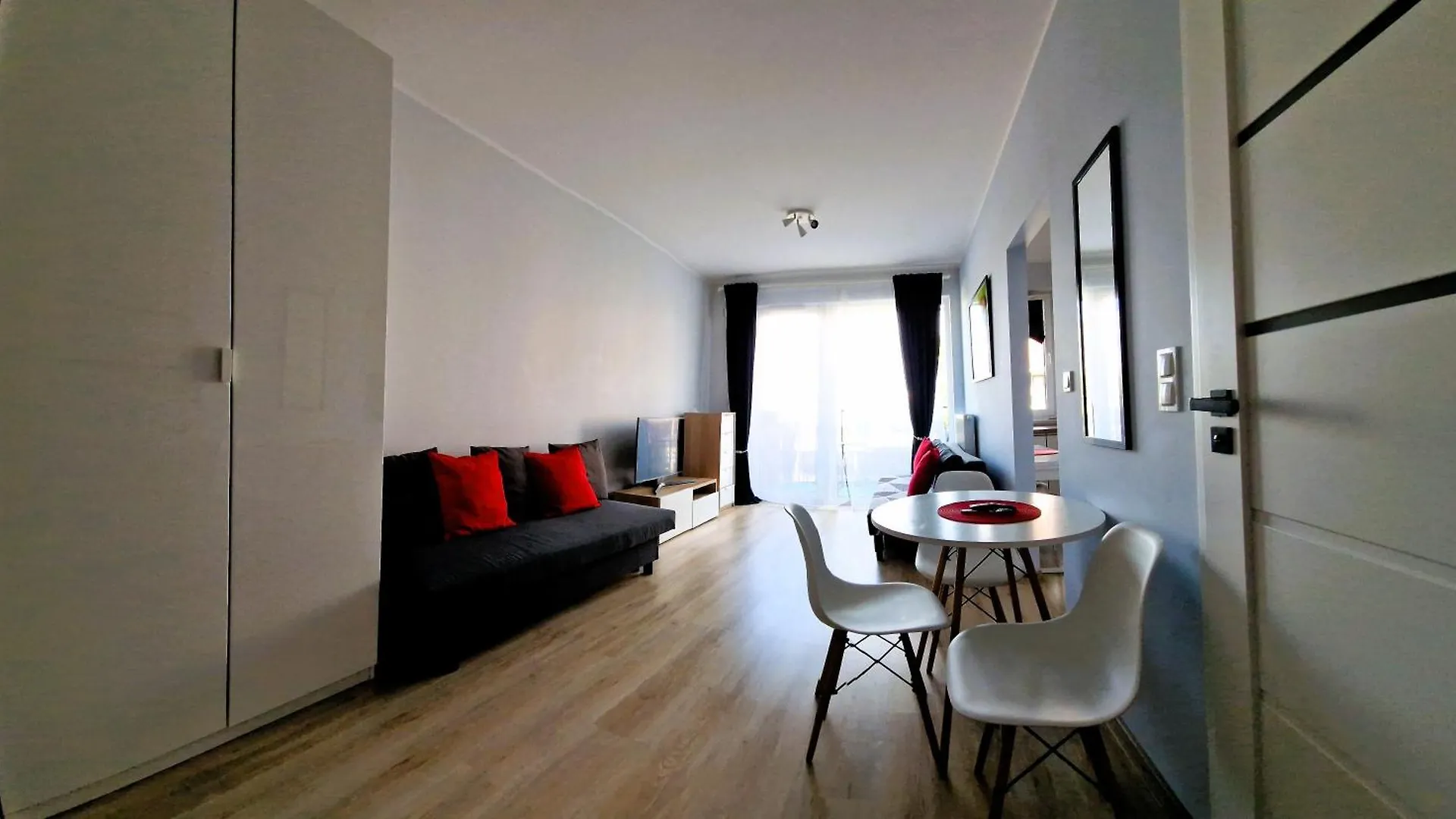Apartamenty Homely Place Blisko Starego Rynku - Parking 0*, Poznan