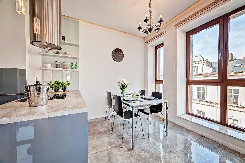 Apartamenty Homely Place Blisko Starego Rynku - Parking 0*, Poznan Poland
